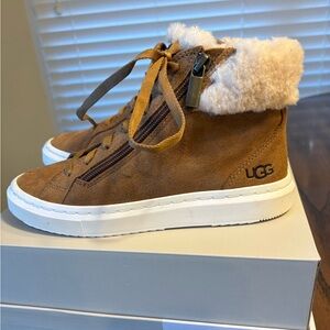 UGG Women's Alameda Mid Plush-Cuff Lace-Up Zip Booties